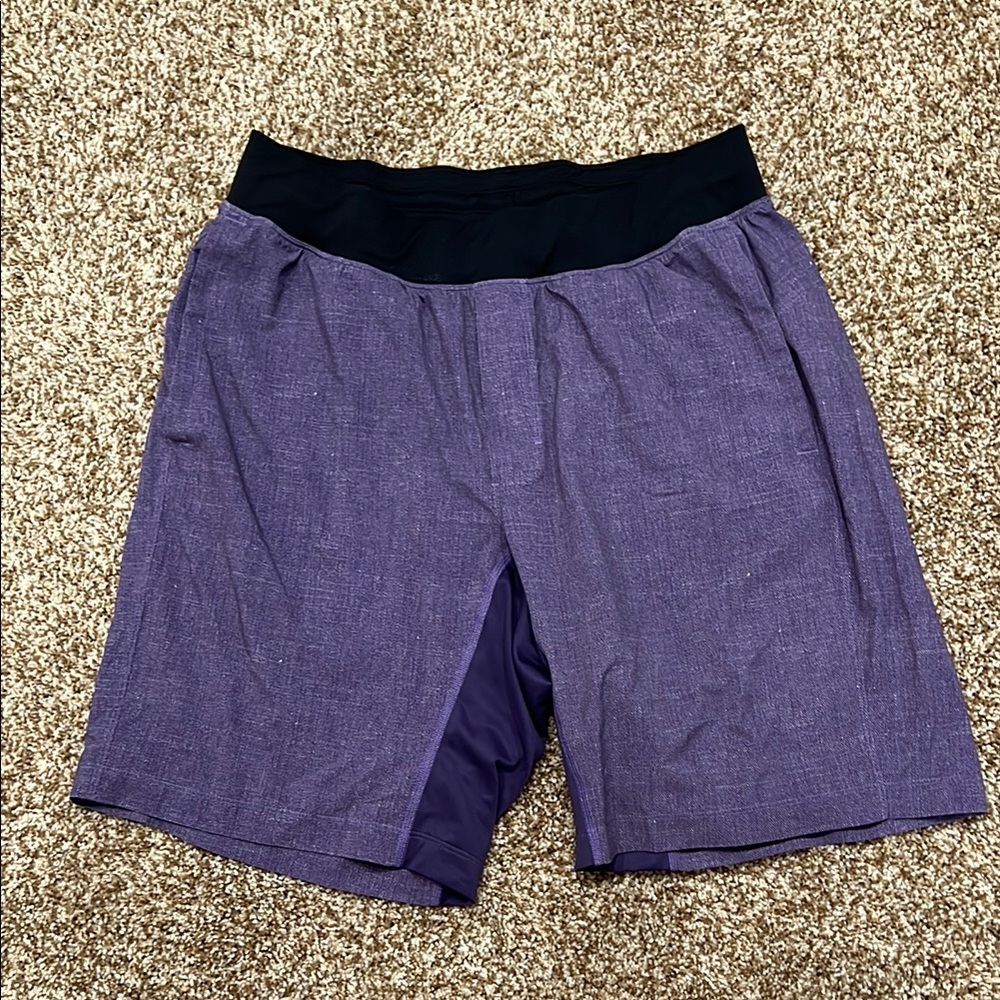 Men’s Lulu Lemon purple athletic shorts size L
